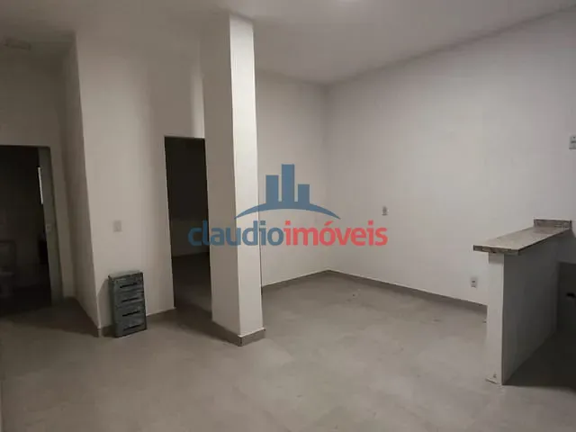Sala 1 quarto e 1 banheiro, para alugar, no bairro Centro em Barra Mansa