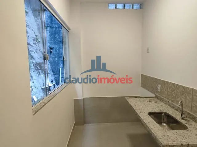Sala 1 quarto e 1 banheiro, para alugar, no bairro Centro em Barra Mansa