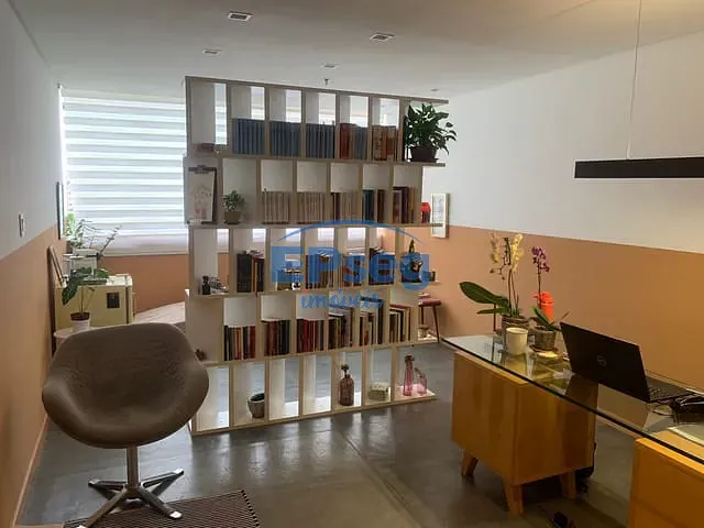 Sala à venda, no bairro Stiep em Salvador