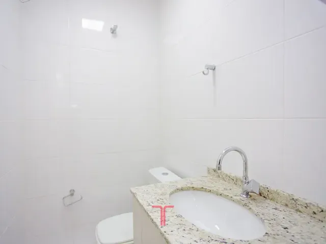 Sala com 40m², para alugar, no bairro Portão em Curitiba