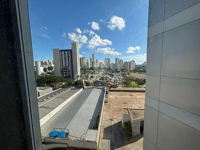 Sala para alugar, no bairro Jardim Goiás em Goiânia