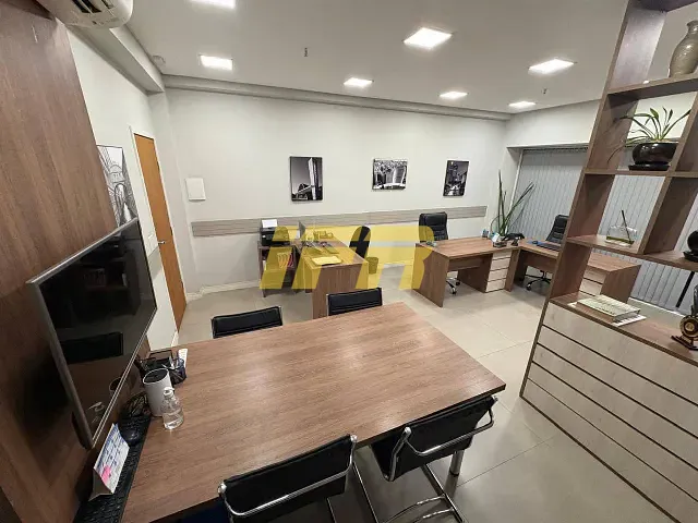 Sala à venda, no bairro Bosque Flamboyant em Taubaté