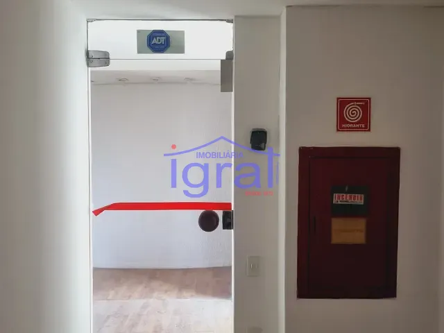 Sala à venda ou para alugar, no bairro Cidade Monções em São Paulo