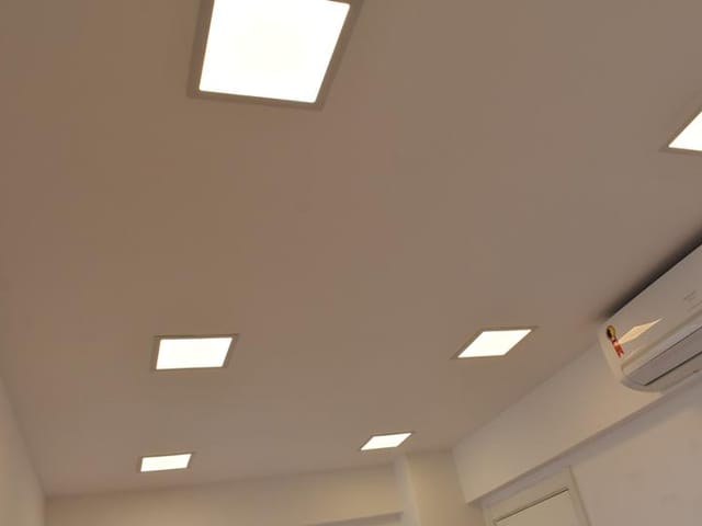 Sala à venda, no bairro Vila Izabel em Curitiba