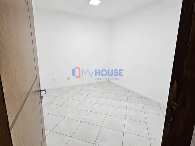 Sala para alugar, no bairro Pontal em Ilhéus