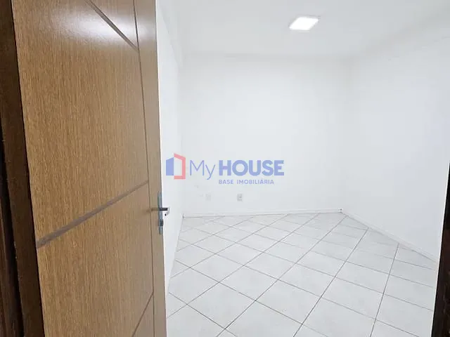 Sala para alugar, no bairro Pontal em Ilhéus