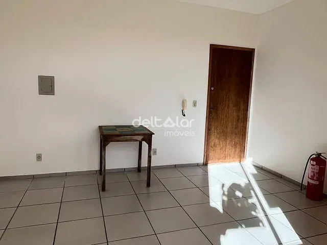 Sala com 27m², para alugar, no bairro Castelo em Belo Horizonte