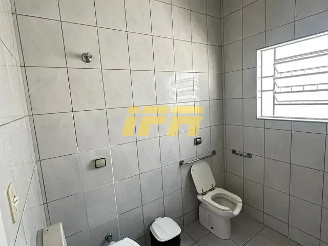 Sala à venda ou para alugar, no bairro Centro em Taubaté