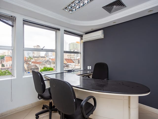 Sala à venda, no bairro Centro em Curitiba