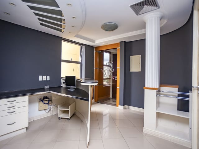 Sala à venda, no bairro Centro em Curitiba