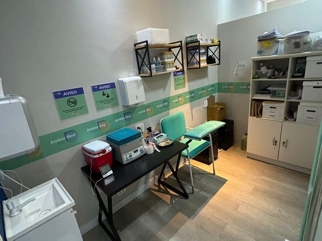 Sala à venda, no bairro Madureira em Rio de Janeiro