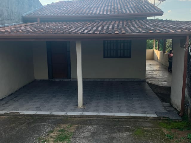 Rancho com 8474m² 2 quartos e 2 banheiros, à venda, no bairro Vila São Benedito em Pindamonhangaba