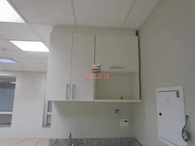 Sala à venda, no bairro Planalto Paulista em São Paulo