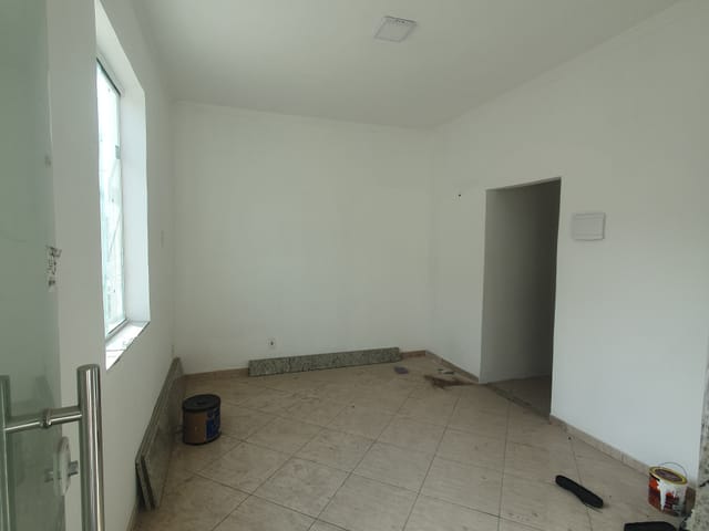 Sala para alugar, no bairro Campo Grande em Rio de Janeiro