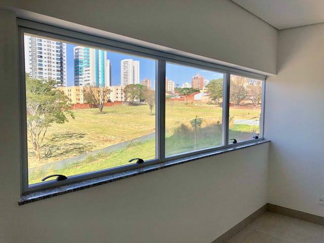 Sala à venda, no bairro Monte Castelo em Campo Grande
