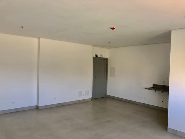 Sala à venda, no bairro Monte Castelo em Campo Grande
