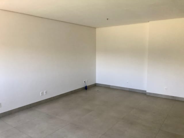 Sala à venda, no bairro Monte Castelo em Campo Grande