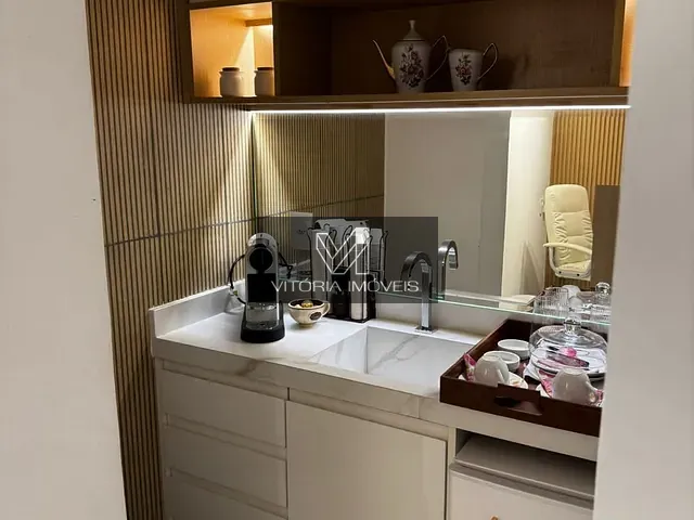 Sala para alugar, no bairro Praia do Canto em Vitória