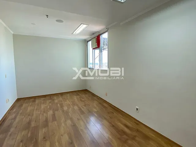 Sala à venda ou para alugar, no bairro Vila Boaventura em Jundiaí