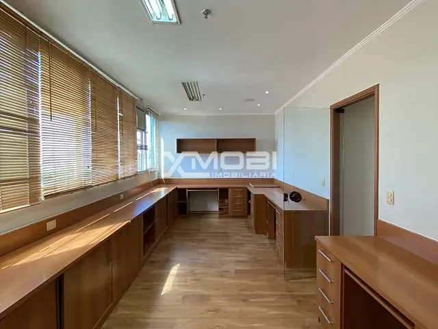 Sala à venda ou para alugar, no bairro Vila Boaventura em Jundiaí