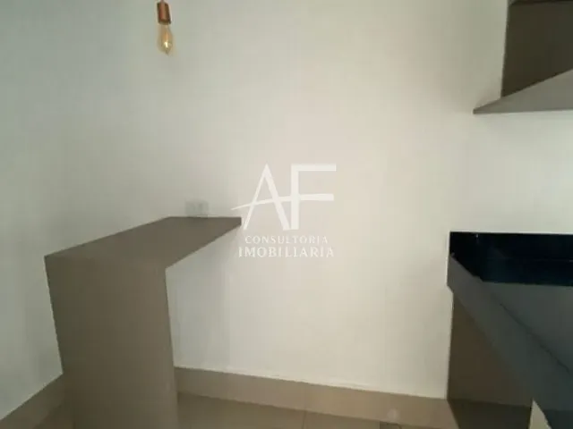 Sala com 36m², à venda, no bairro Parque Senhor do Bonfim em Taubaté