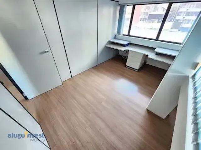 Sala para alugar, no bairro Centro em Florianópolis