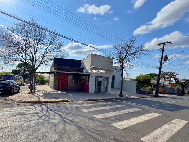 Sala para alugar, no bairro Vila Shangri-La em Apucarana