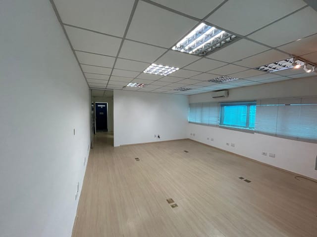Sala com 60m², à venda, no bairro Vila Bocaina em Mauá