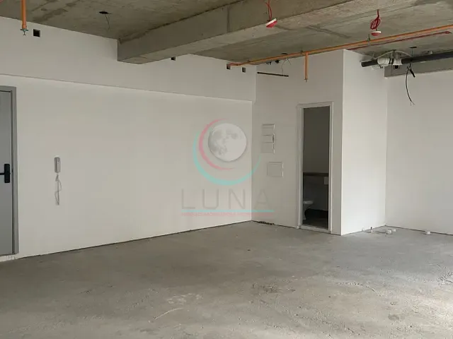 Sala para alugar, no bairro Cerqueira César em São Paulo