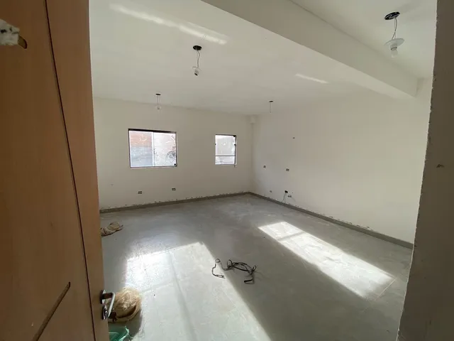 Sala com 30m², para alugar, no bairro Vila Linda em Santo André