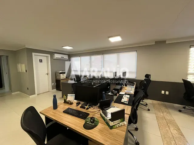 Sala com 59m², à venda, no bairro Centro em Itajaí