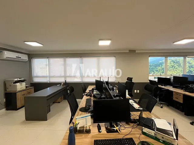 Sala com 59m², à venda, no bairro Centro em Itajaí