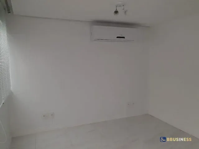 Sala à venda, no bairro Sanvitto em Caxias do Sul