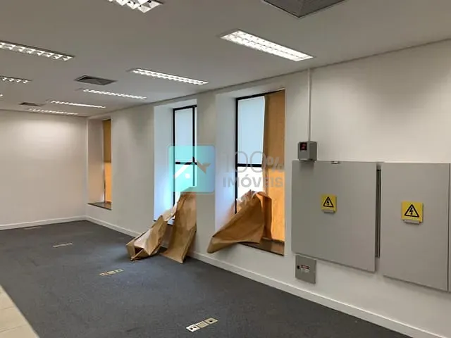 Sala com 750m², à venda, no bairro Centro em São José dos Campos