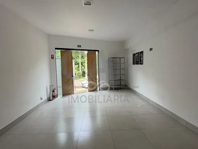 Sala com 38m², para alugar, no bairro Parque Residencial Imigrantes em Holambra