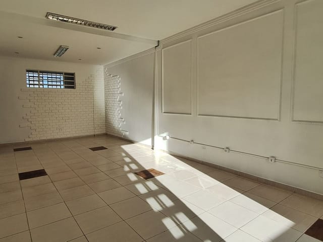 Sala para alugar, no bairro Centro em Cambé