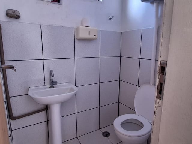 Sala para alugar, no bairro Centro em Cambé