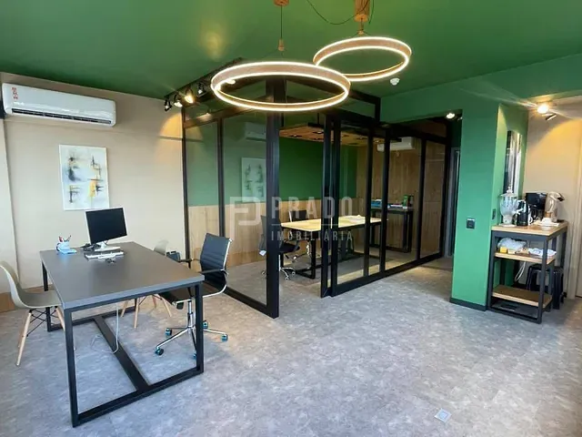 Sala à venda, no bairro Centro em Pelotas