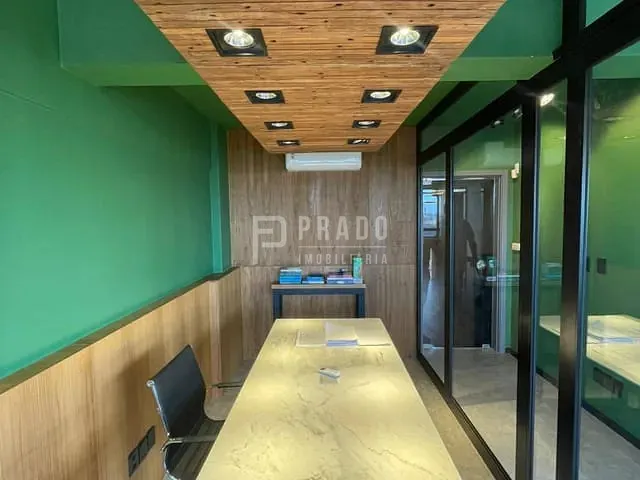 Sala à venda, no bairro Centro em Pelotas