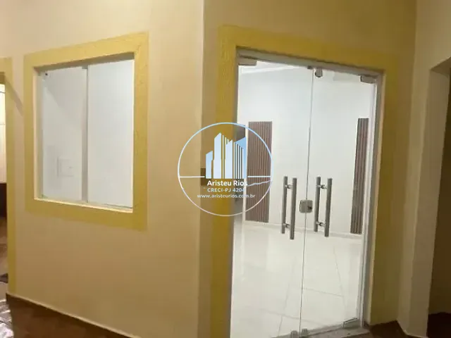 Sala para alugar, no bairro Centro em Pouso Alegre