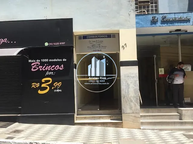 Sala para alugar, no bairro Centro em Pouso Alegre