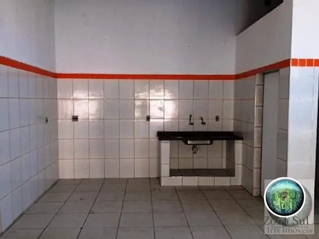 Loja à venda ou para alugar, no bairro Jardim Santa Barbara em Sorocaba
