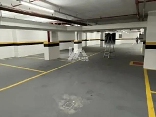 Sala com 72m², para alugar, no bairro Centro em Ponta Grossa