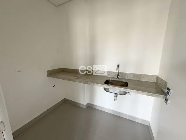 Sala com 122m², à venda ou para alugar, no bairro Bela Suiça em Londrina