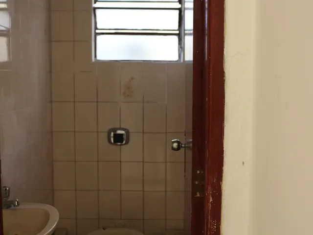 Sala com 400m², para alugar, no bairro Cachoeirinha em Belo Horizonte