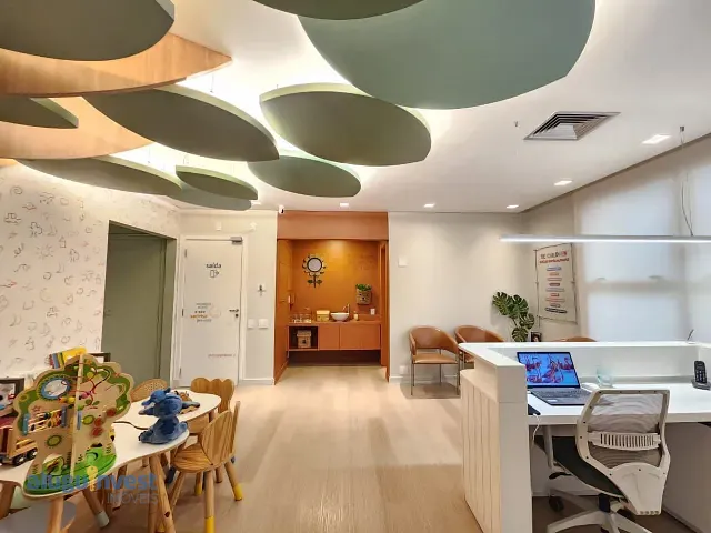 Sala para alugar, no bairro Largo Benjamin Constant em Florianópolis