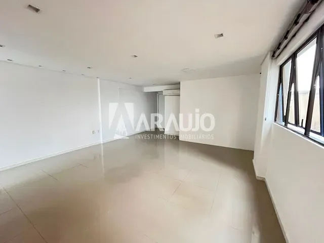 Sala com 81m², à venda, no bairro Centro em Itajaí