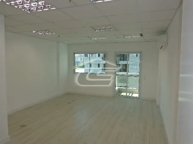Sala à venda, no bairro Barra Funda em São Paulo