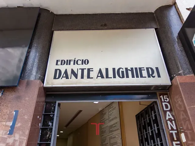 Sala com 70m², para alugar, no bairro Centro em Curitiba