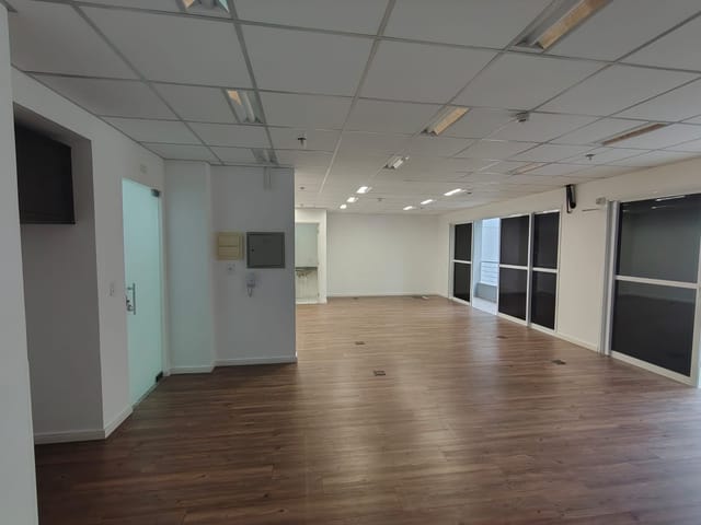 Sala para alugar, no bairro Rudge Ramos em São Bernardo do Campo